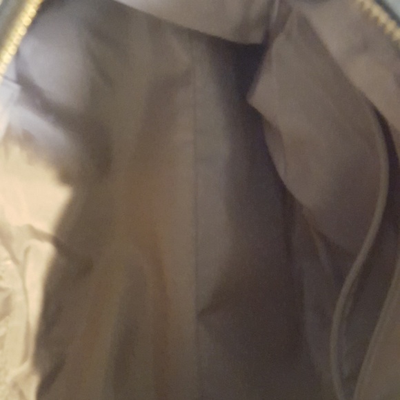 27013990_57102712_600.jpg Cynthia Rowley Grey Leather soft Bag